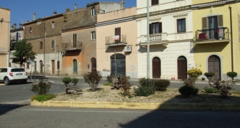 Bilocale con terrazzo in vendita a Castel S. Elia